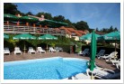 swimming pool swimming pool